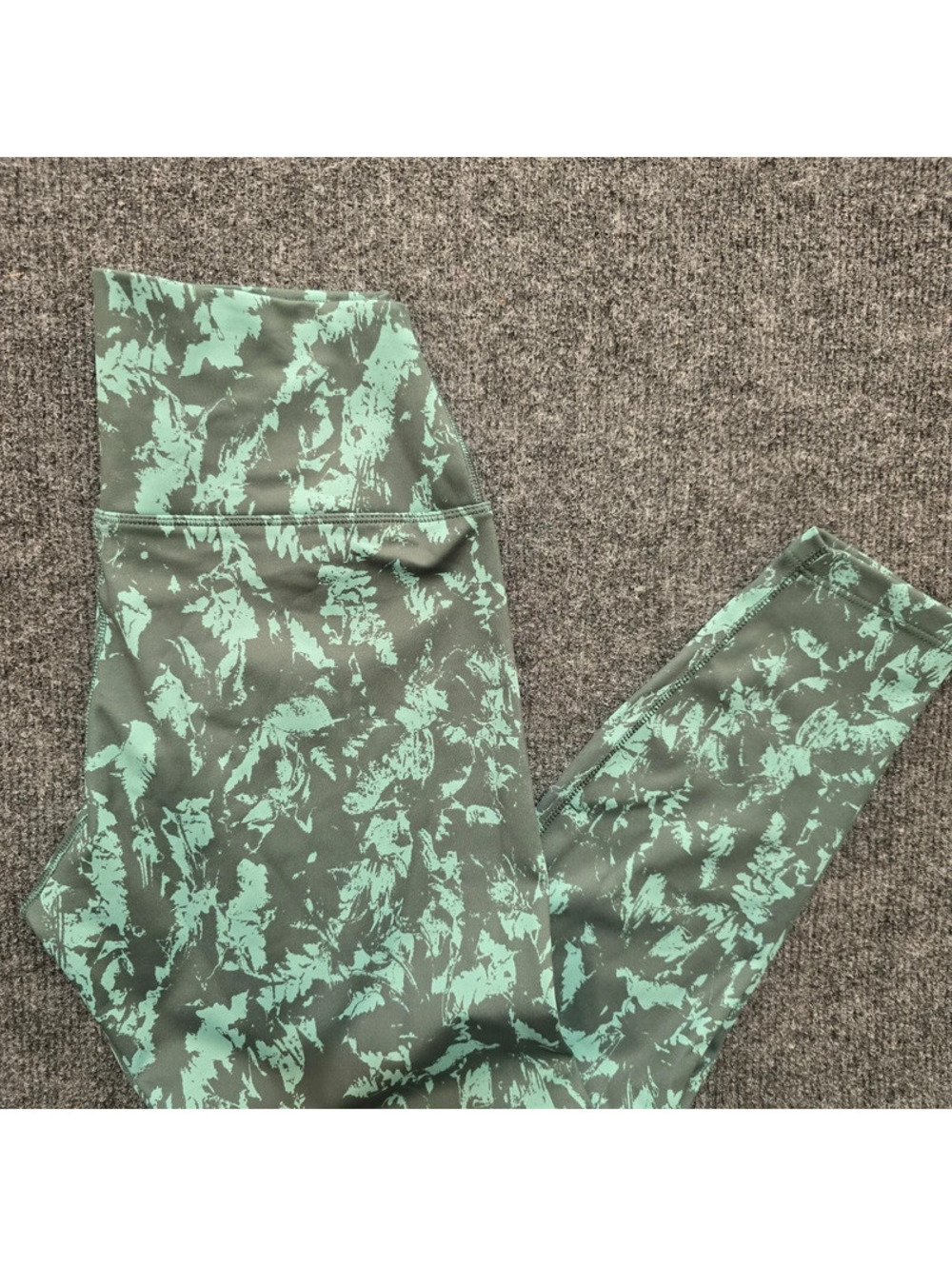 Nike One Dri-Fit Leggings Medium M Green Tie Dye Abstract Floral High Waisted